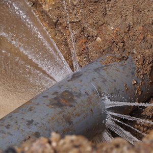 cracked pipe sewer repair near seattle